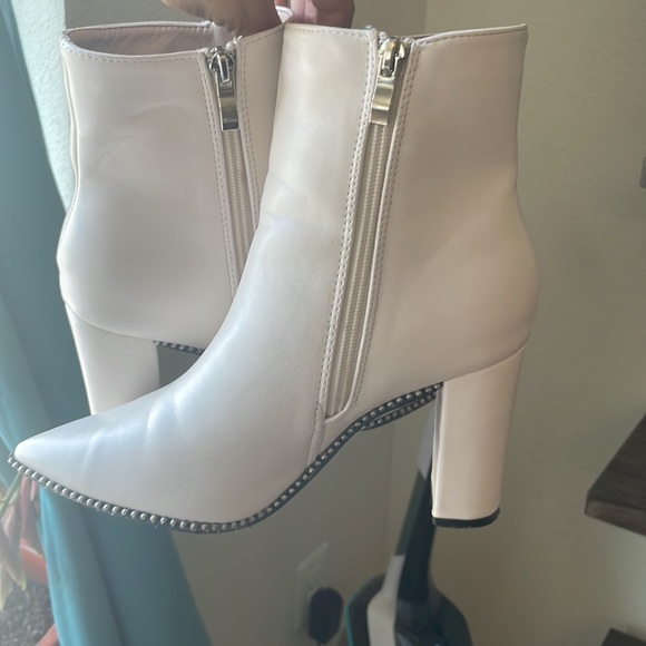Off white booties!! - Picture 5 of 6